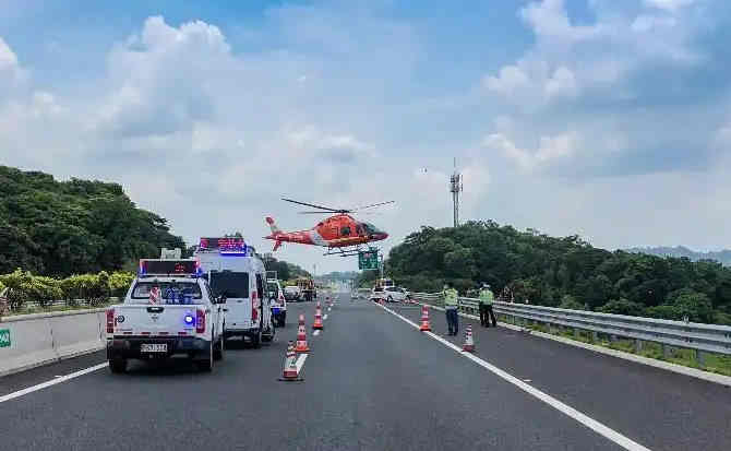 渌口区高速公路汽车救援案例