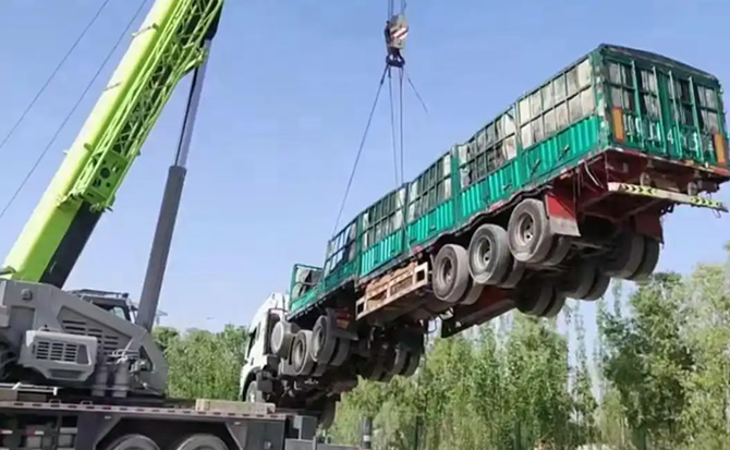 渌口区道路脱困救援案例